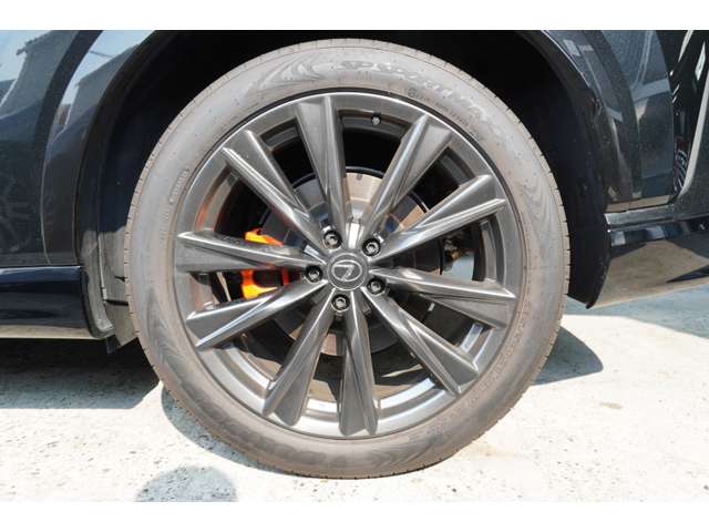 Lexus RX 9