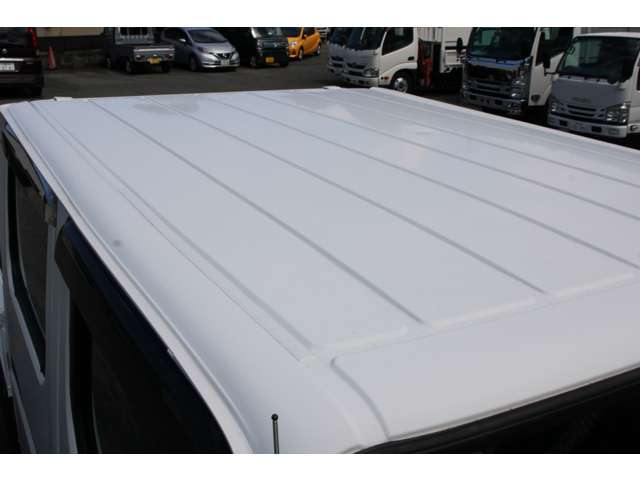 Mitsubishi Fuso Canter 9