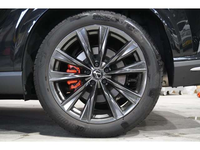 Lexus RX 9