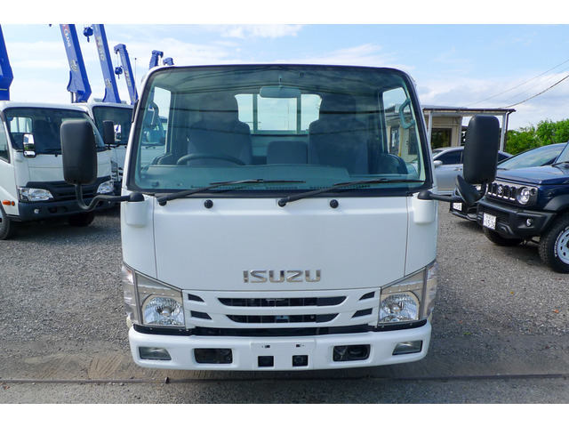 Isuzu Elf 3