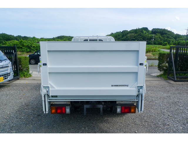 Isuzu Elf 6