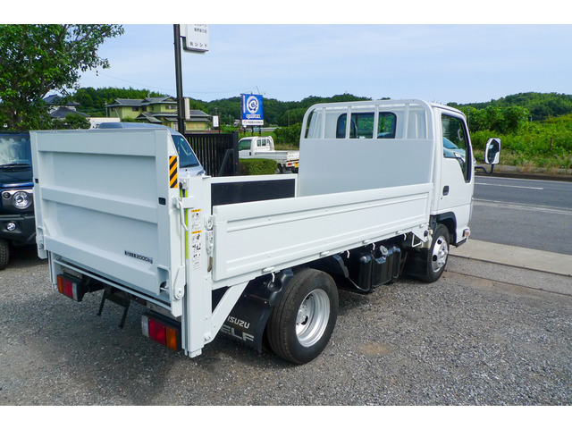 Isuzu Elf 8