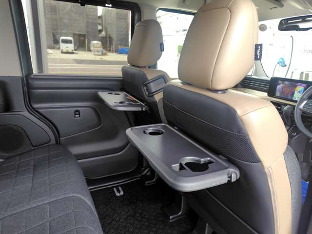 Mitsubishi Delica Mini 12