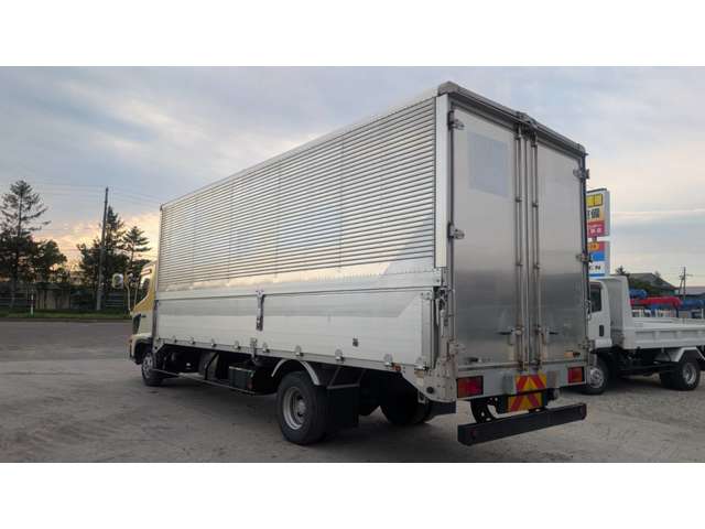 Hino Ranger 8