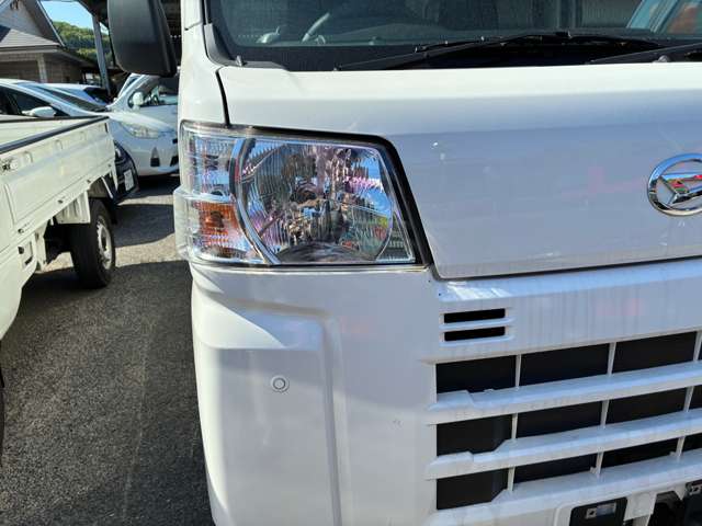 Daihatsu Hijet Cargo 5