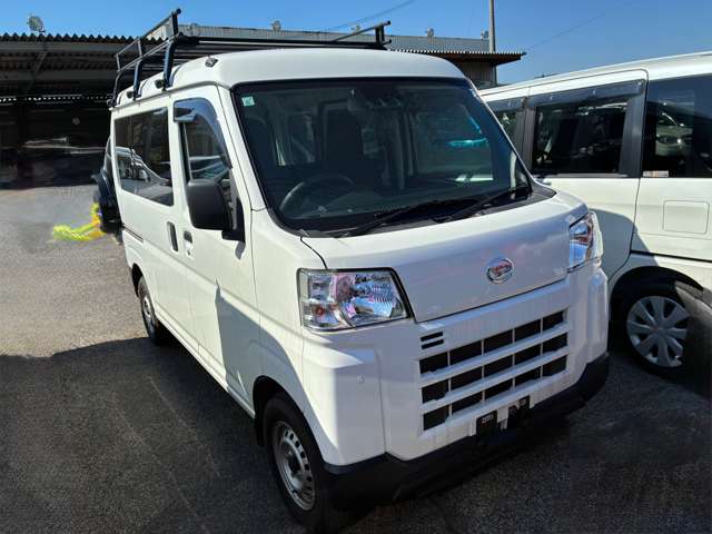 Daihatsu Hijet Cargo 6