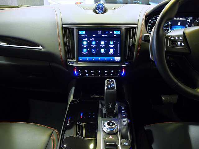 Maserati Levante 12