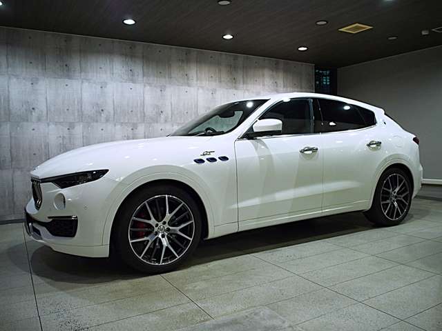 Maserati Levante 4