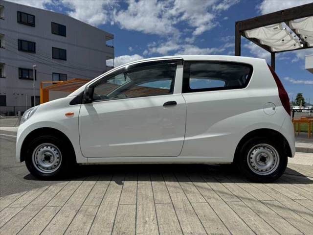 Daihatsu Mira 11