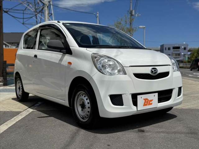 Daihatsu Mira 8