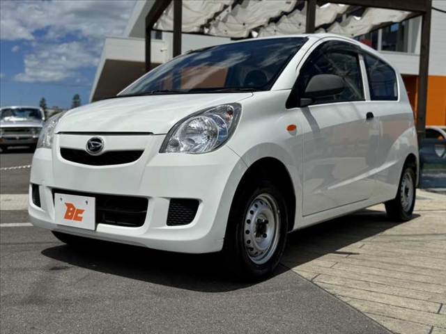 Daihatsu Mira 10