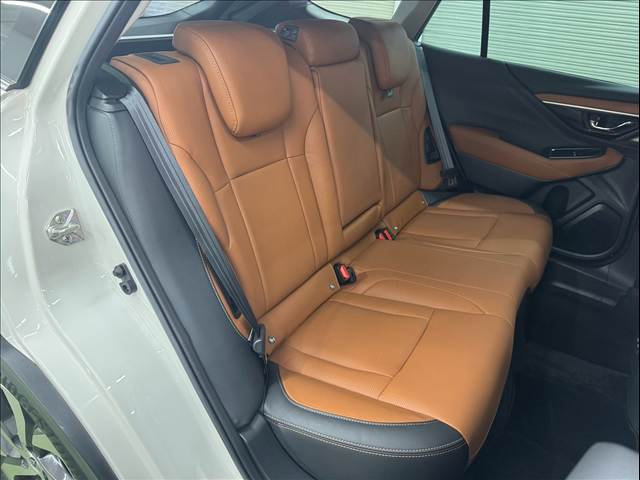 Subaru Legacy Outback 12