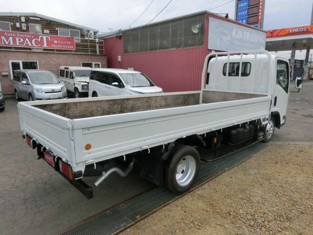 Isuzu Elf 6