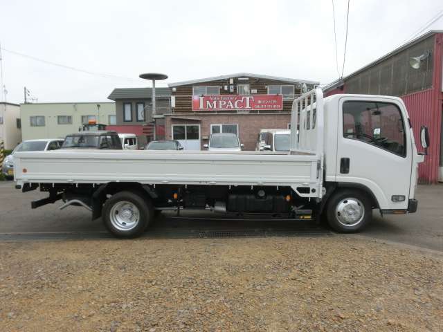 Isuzu Elf 7