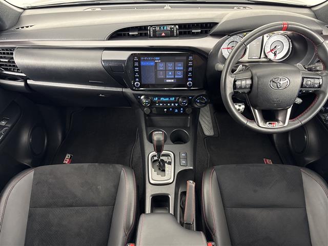 Toyota Hilux 3