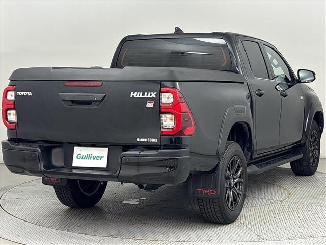 Toyota Hilux 6