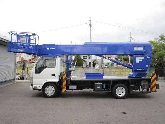 Isuzu Elf 9