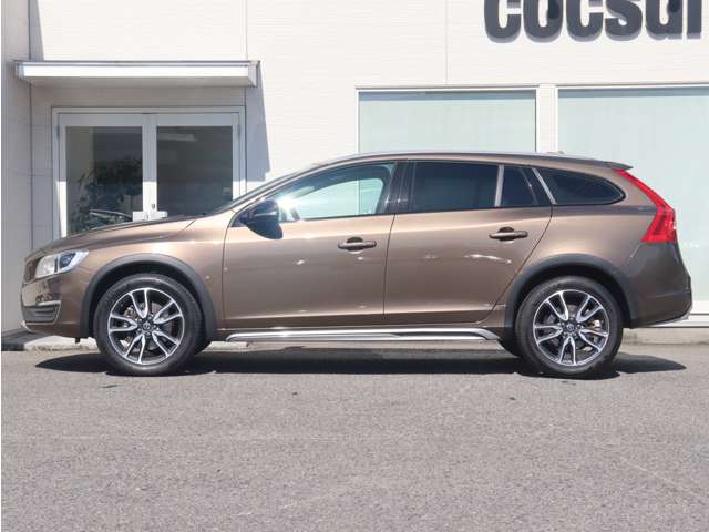 Volvo V60 Cross Country 11