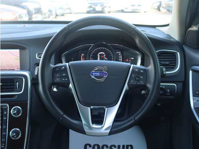 Volvo V60 Cross Country 12