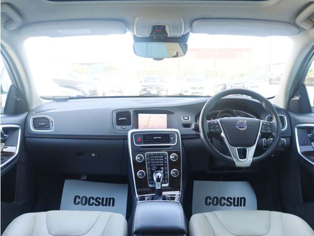 Volvo V60 Cross Country 4