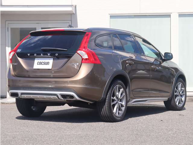Volvo V60 Cross Country 8