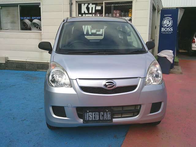 Daihatsu Mira 4
