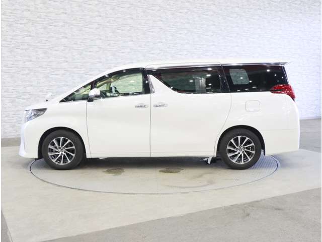Toyota Alphard 9
