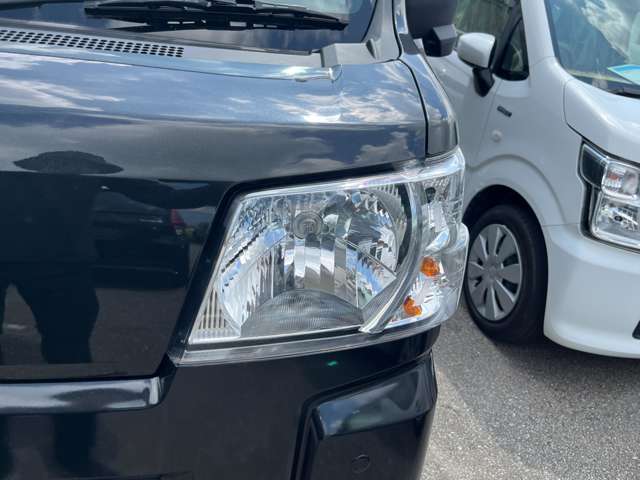 Daihatsu Hijet Cargo 7