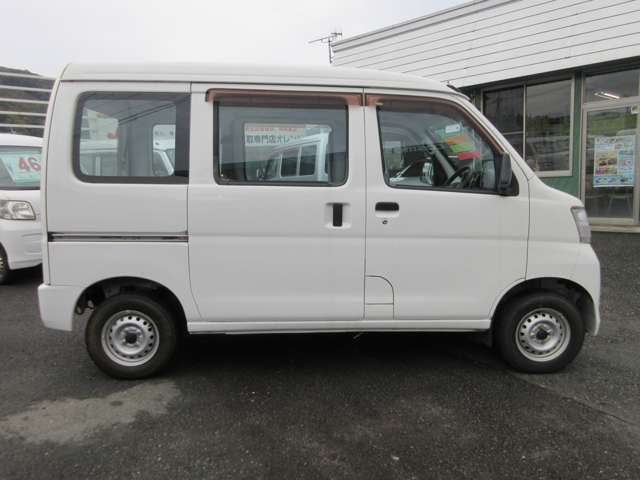 Daihatsu Hijet Cargo 5