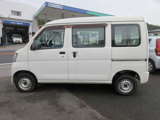 Daihatsu Hijet Cargo 6