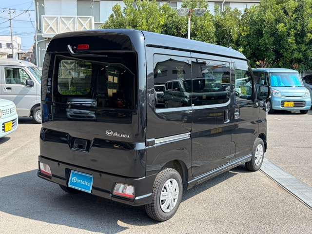 Daihatsu Atrai 11
