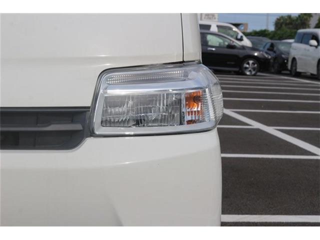Toyota Town Ace Van 12