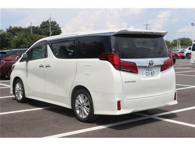 Toyota Alphard 12