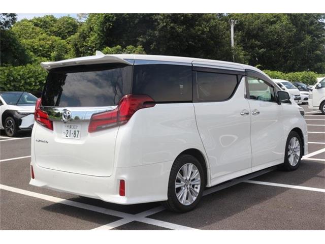 Toyota Alphard 10
