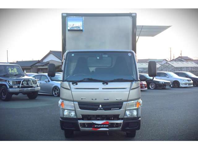 Mitsubishi Fuso Canter 2