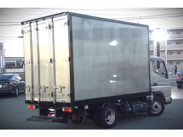 Mitsubishi Fuso Canter 9