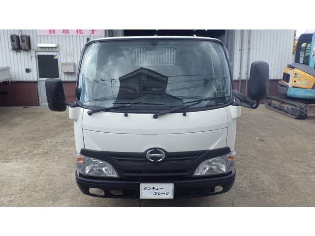 Hino Dutro 5