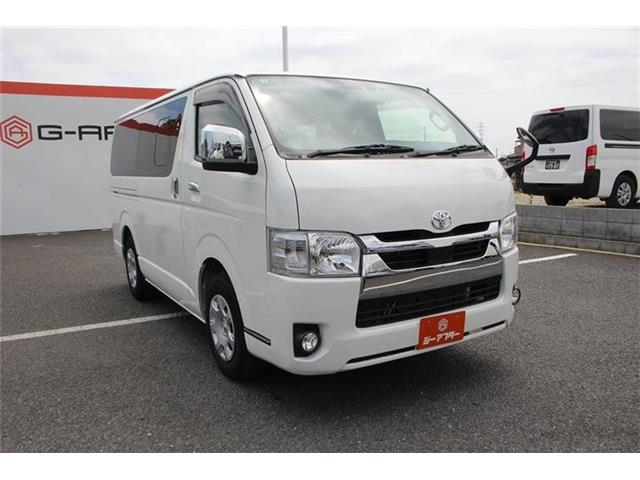 Toyota Hiace Van 11