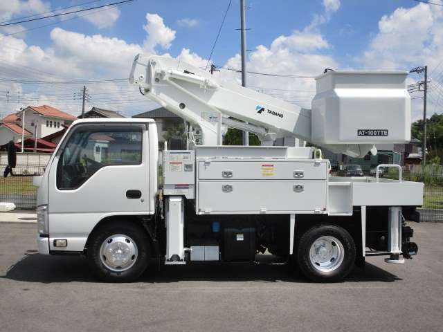 Isuzu Elf 6