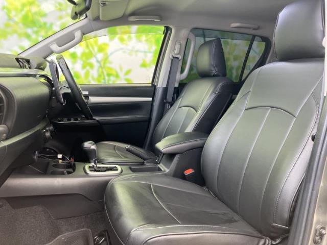 Toyota Hilux 8