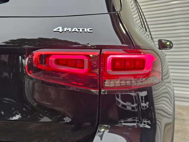 Mercedes-Benz GLB 4