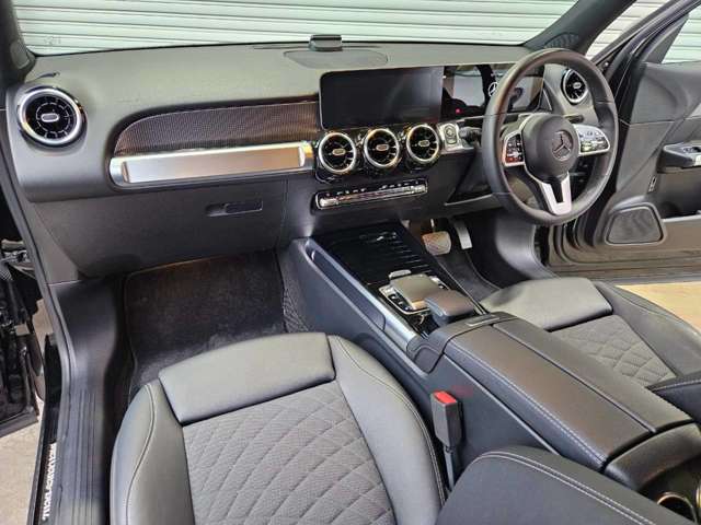Mercedes-Benz GLB 7