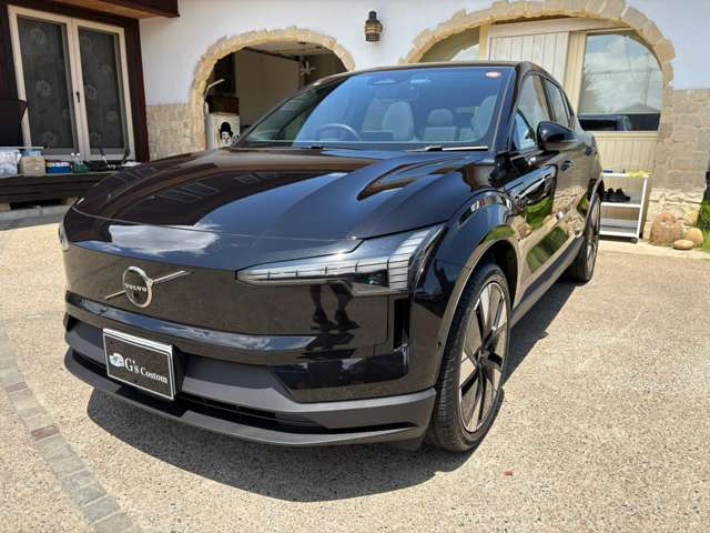 Volvo EX30 5