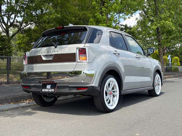Daihatsu Rocky 5