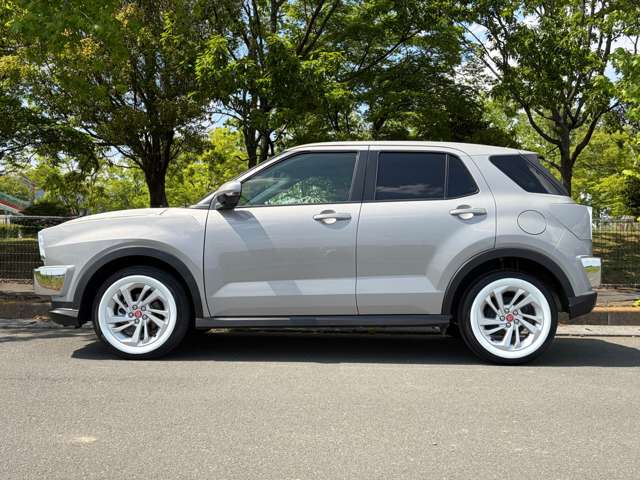 Daihatsu Rocky 8