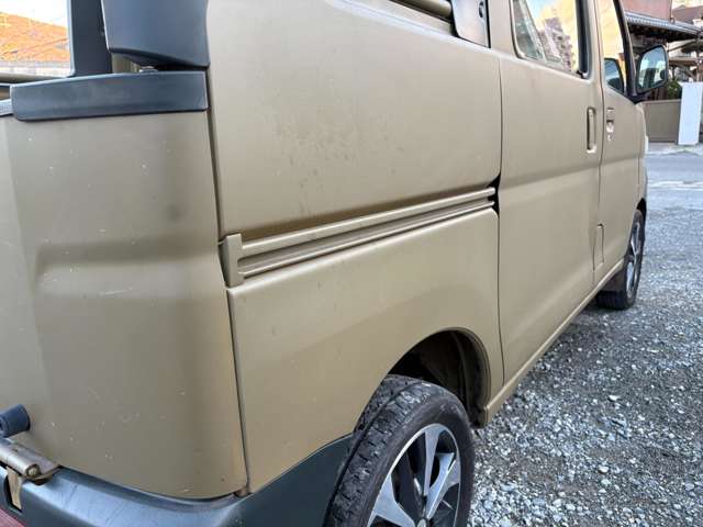 Daihatsu Hijet Deck Van 12