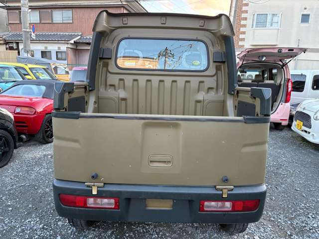 Daihatsu Hijet Deck Van 4