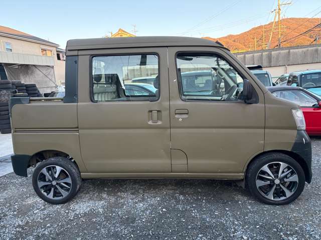 Daihatsu Hijet Deck Van 7