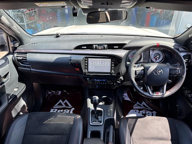Toyota Hilux 12
