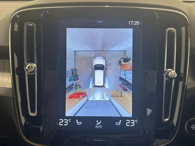 Volvo XC40 11